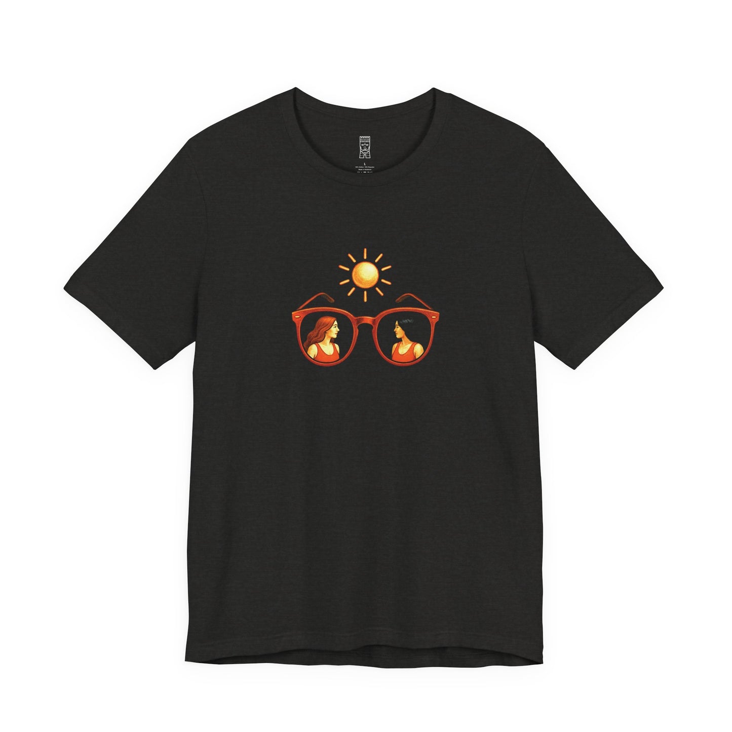 Sunglasses with lady reflections T-shirt