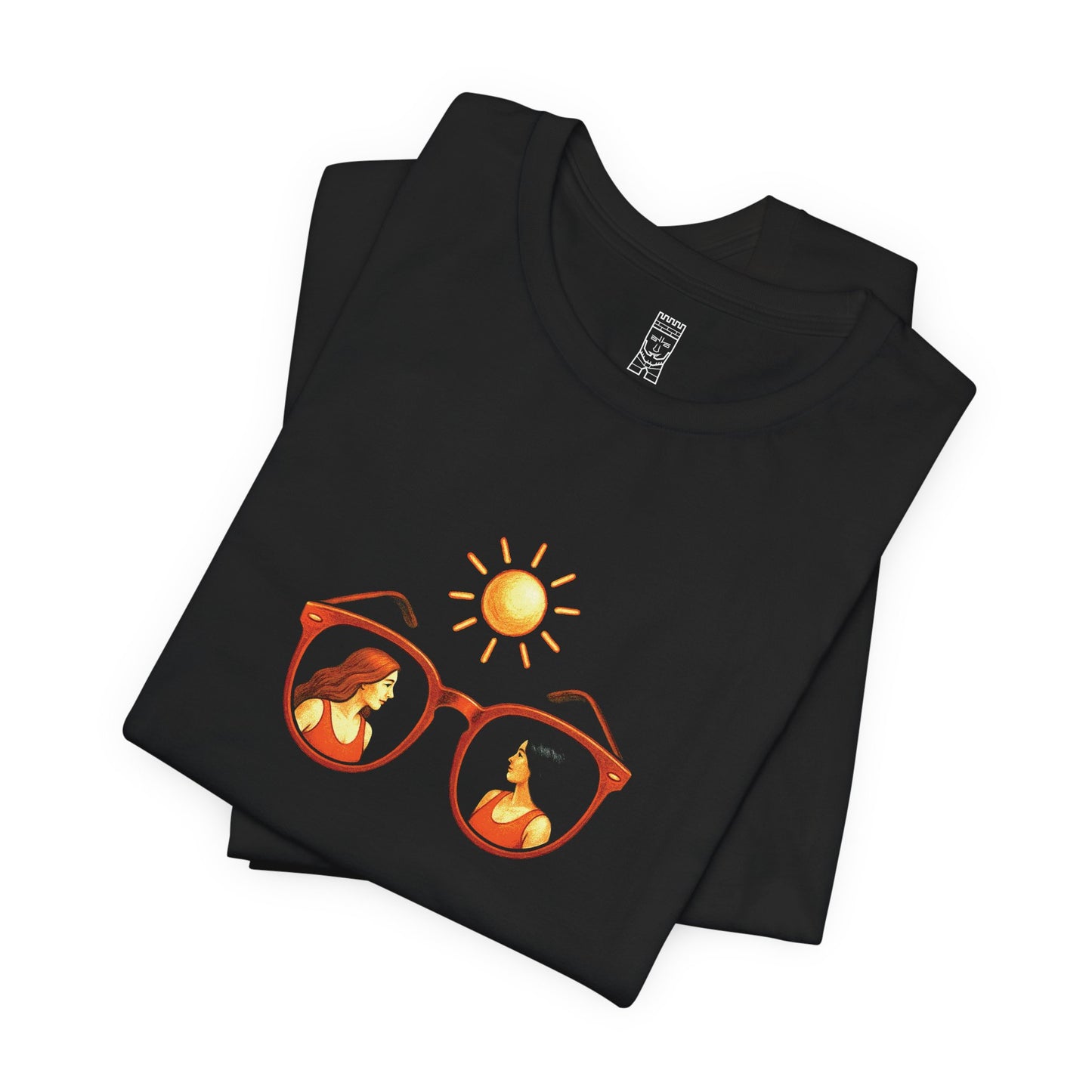 Sunglasses with lady reflections T-shirt