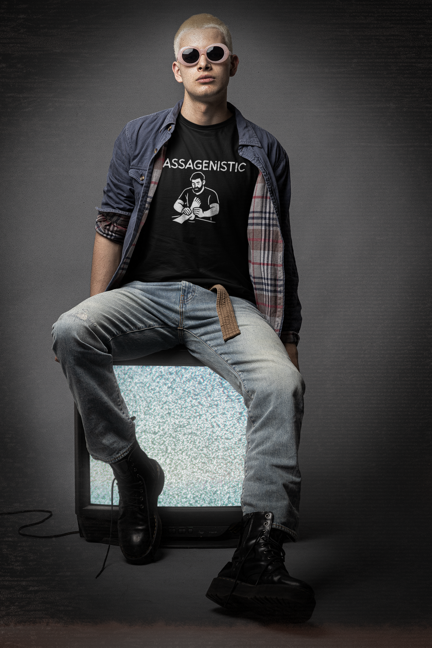 Not manspreading T-shirt