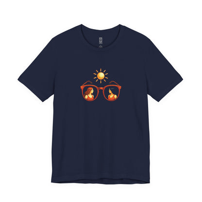 Sunglasses with lady reflections T-shirt