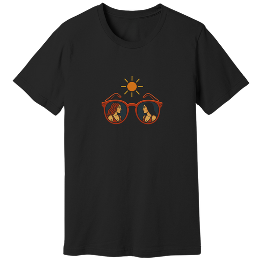 Sunglasses with lady reflections T-shirt