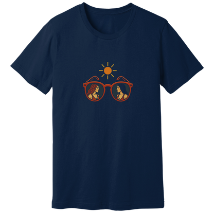 Sunglasses with lady reflections T-shirt